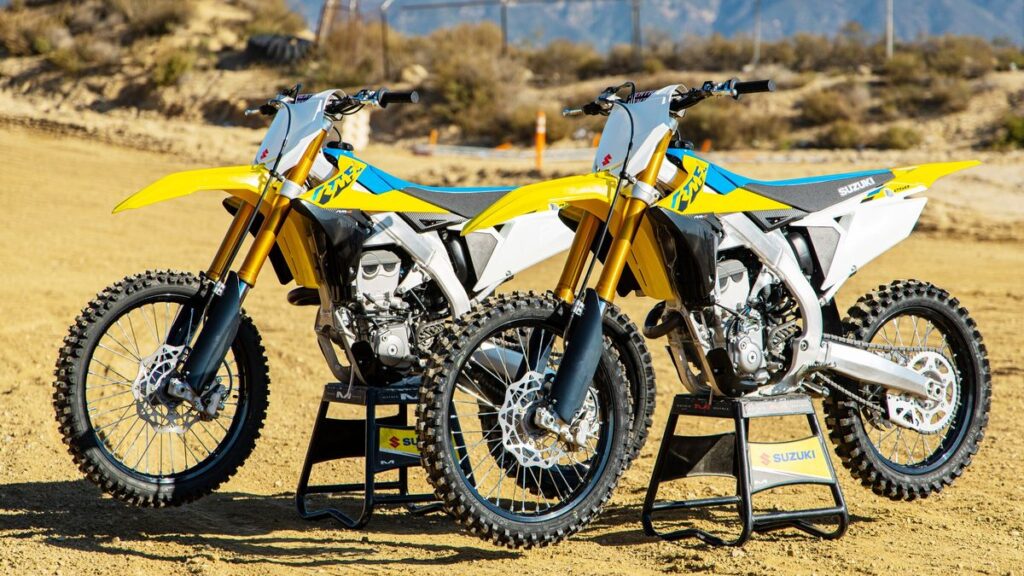 Suzuki RM-Z250 dirt bike 2025 dengan suspensi nyaman dan responsif