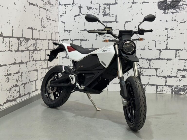 Zero DSR: Motor Listrik Dual-Sport Terbaik untuk Petualangan dan Performa Tinggi