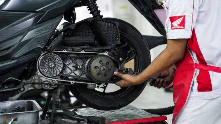 Rahasia Perawatan Motor Matic Agar Tidak Mudah Mogok
