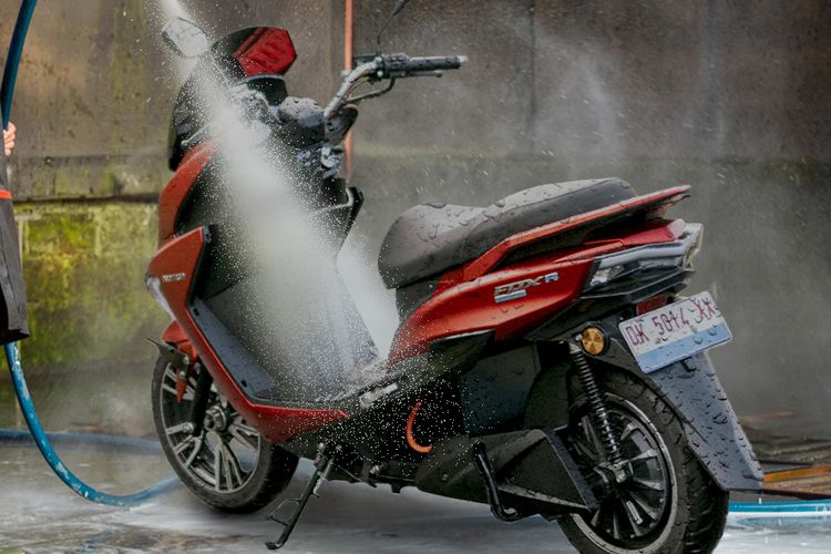 Cara Mencuci Motor Sekaligus Melakukan Pemeriksaan Rutin